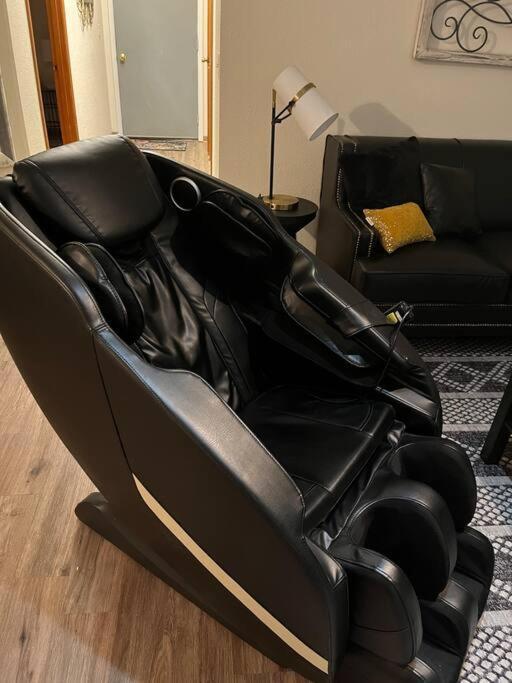 Paradise Oasis Near Lake *Full Body Massage Chair* Longview Luaran gambar